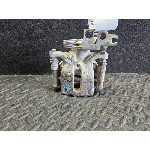 2k5615424a right rear brake - rear,